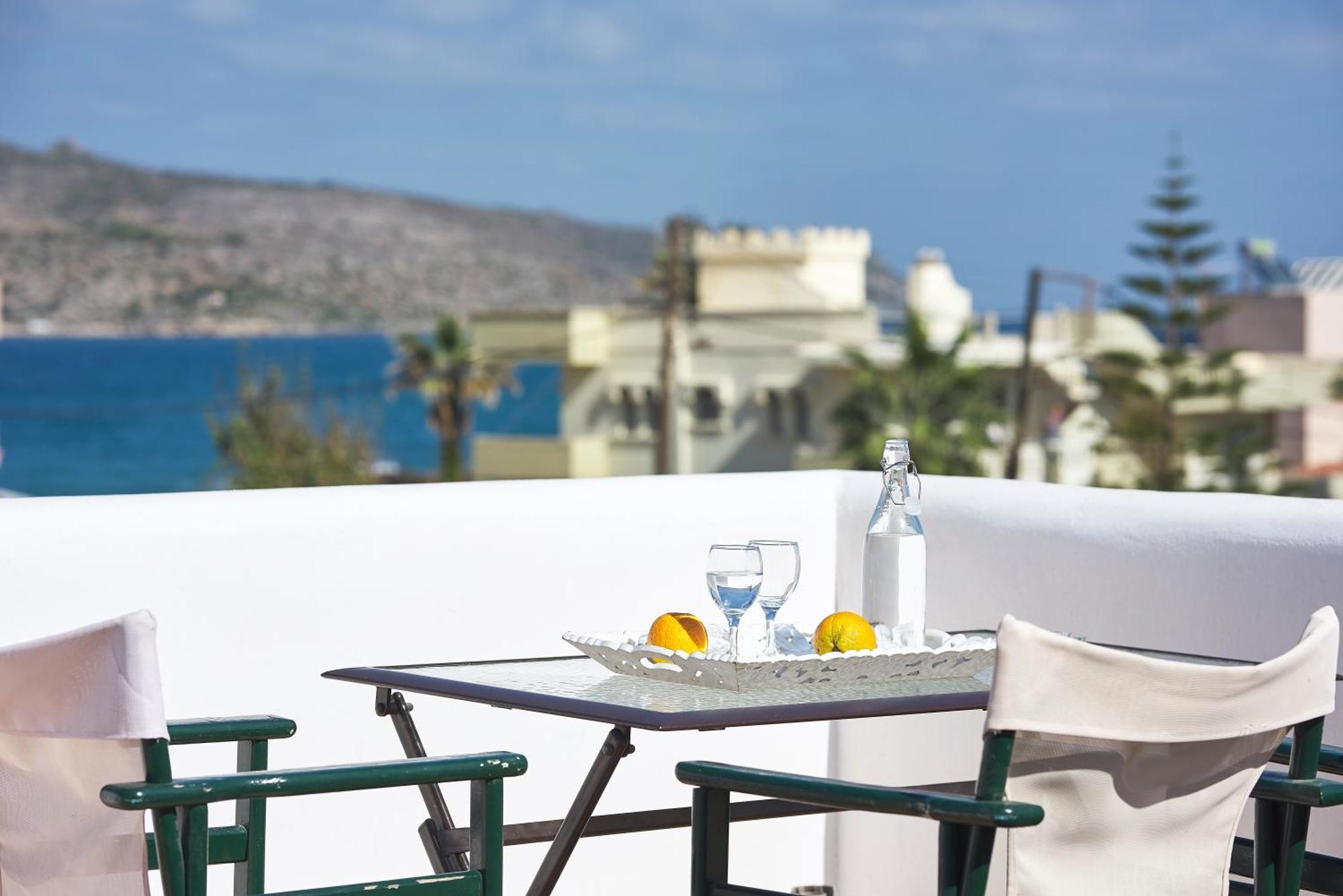 Eva Suites & Apartments Agia Marina  Exterior photo